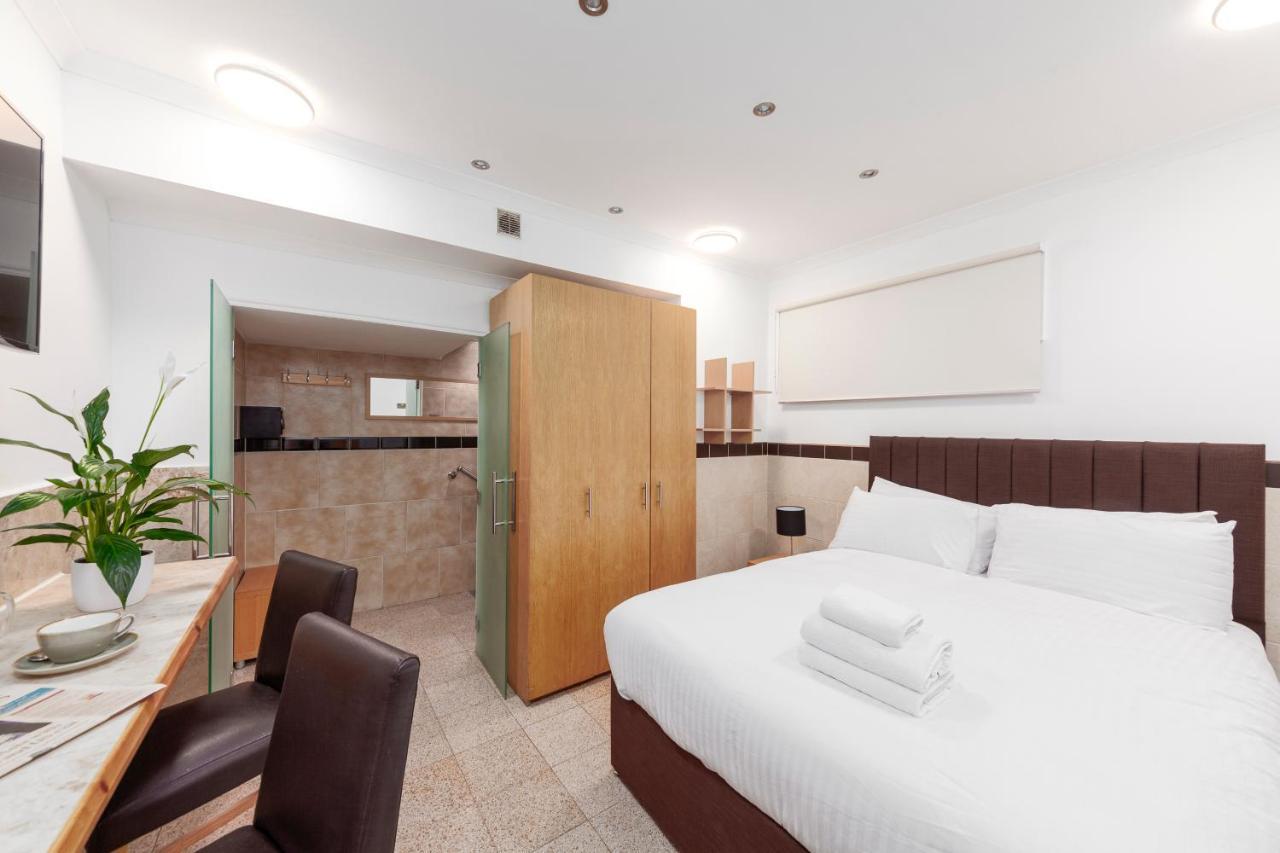 Argyle Apartahotel 3*